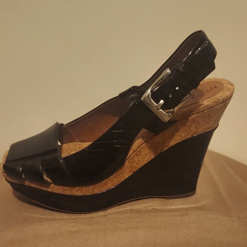 Anthroplogie No.704b patent leather& Bronze cork wedge ankle strap sandalSize7